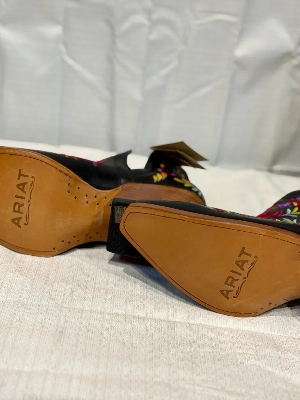 Ariat Women's Dixon Floral Brooklyn Size 8.5 - Picture 5 of 10